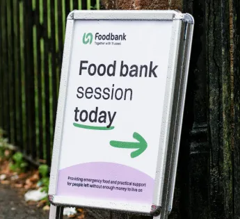 Outdoor sign saying Foodbank session today