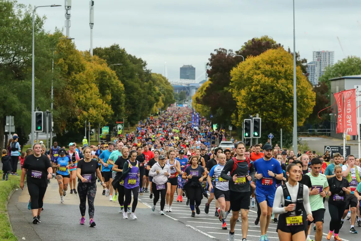 Thousands of runners in the Cardiff Half Marathon