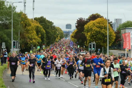 Thousands of runners in the Cardiff Half Marathon
